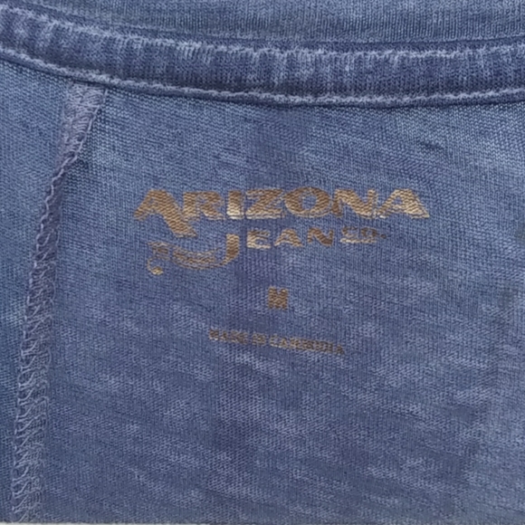 Arizona Jeans Co. thin lightweight top Size Medium - Picture 3 of 6